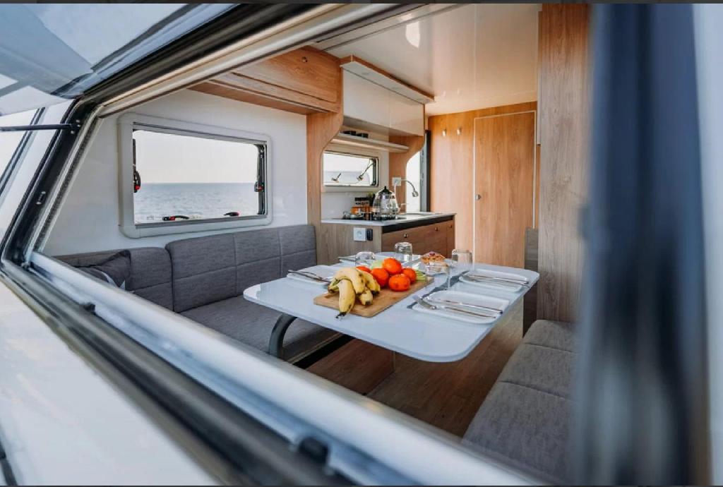 RV & CAMPERVAN INDUSTRY